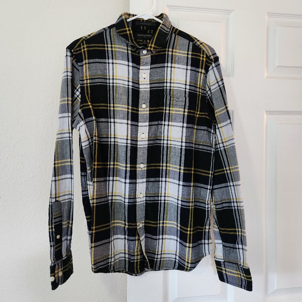 Banana Republic Untucked Slim Fit Button Down Shirt, Medium